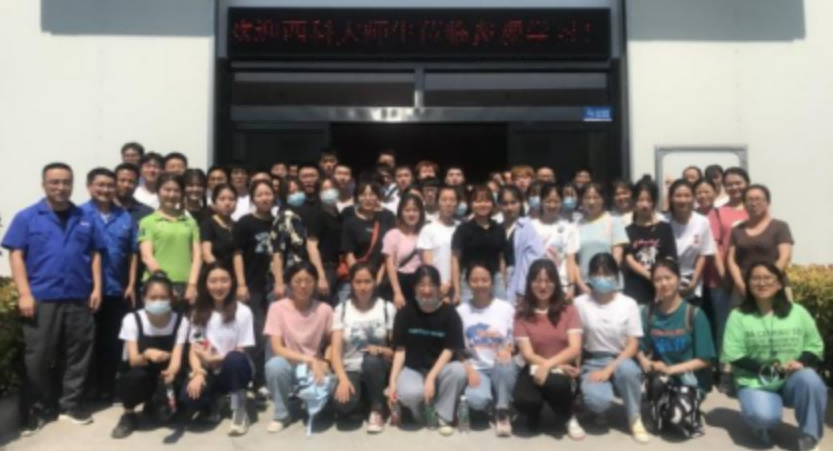 合容新能源公司新廠區(qū)迎來(lái)第一批高校參觀、實(shí)習(xí)團(tuán)